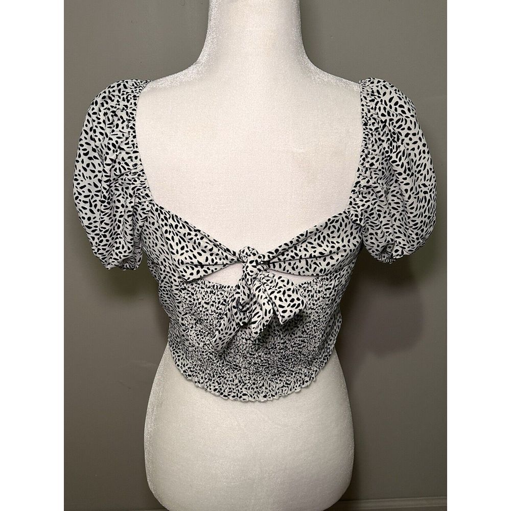 Altar'd State Black/White Blouse Crop Top Tie Back Cottage Boho Hippie Country M - Picture 4 of 7